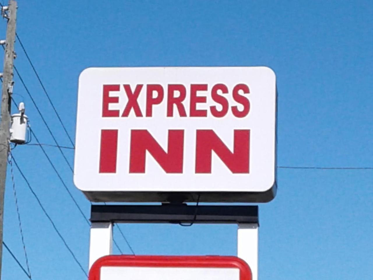 Express Inn & Suites - 5 Miles From St Petersburg Clearwater Airport المظهر الخارجي الصورة