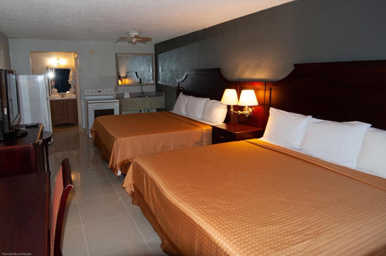 Express Inn & Suites - 5 Miles From St Petersburg Clearwater Airport المظهر الخارجي الصورة