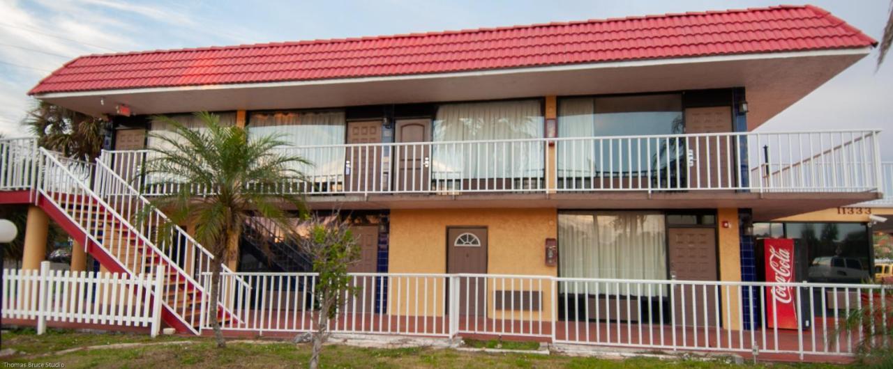 Express Inn & Suites - 5 Miles From St Petersburg Clearwater Airport المظهر الخارجي الصورة